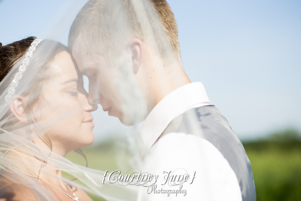 01minnesota-harvest-apple-orchard-jordan-minneapolis-wedding-photographer-096