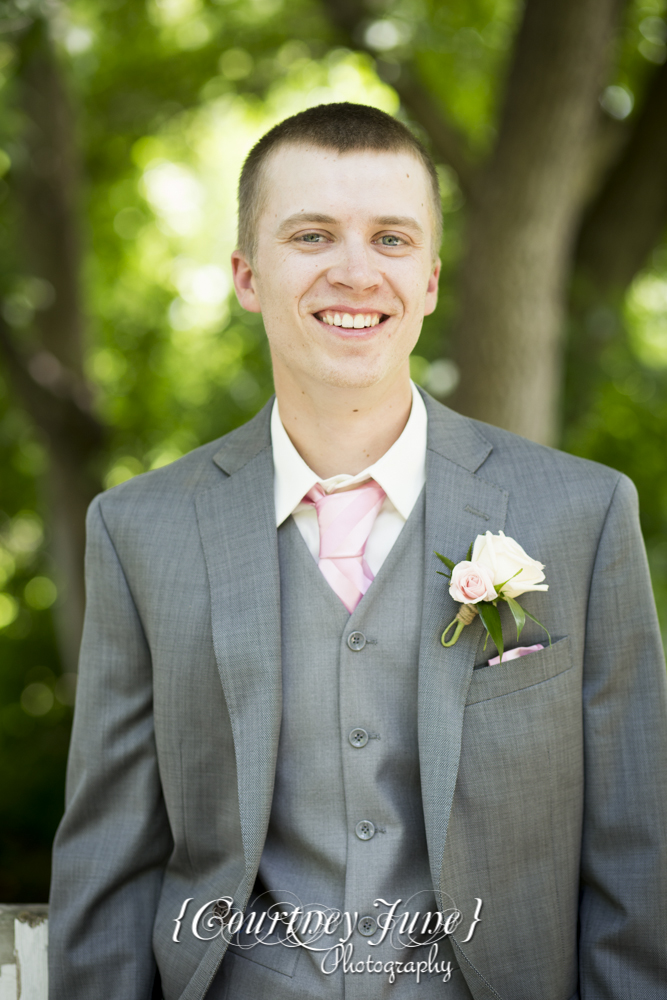 minnesota-harvest-apple-orchard-jordan-minneapolis-wedding-photographer-056