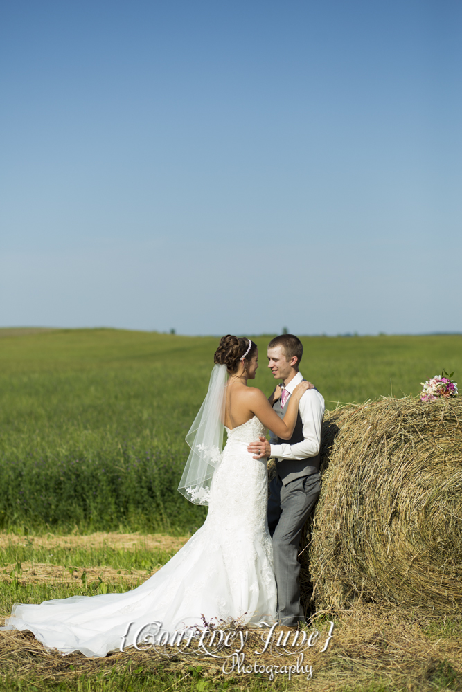 minnesota-harvest-apple-orchard-jordan-minneapolis-wedding-photographer-100