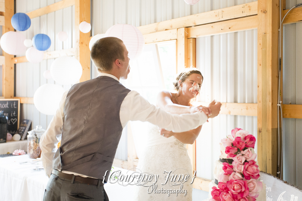 minnesota-harvest-apple-orchard-jordan-minneapolis-wedding-photographer-119