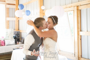 minnesota harvest apple orchard jordan minneapolis wedding photographer