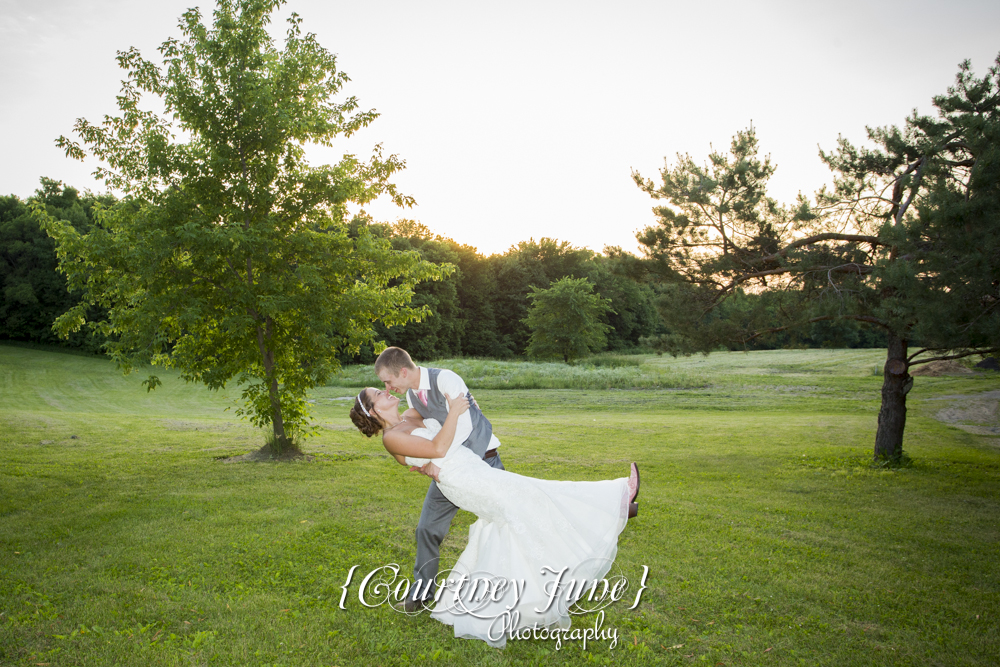 minnesota-harvest-apple-orchard-jordan-minneapolis-wedding-photographer-142