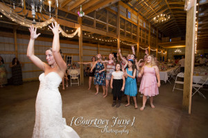 minnesota harvest apple orchard jordan minneapolis wedding photographer