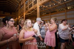 minnesota harvest apple orchard jordan minneapolis wedding photographer