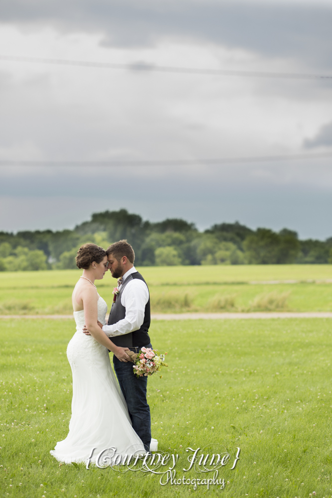 wright-county-fairgrounds-minneapolis-wedding-photographer-35