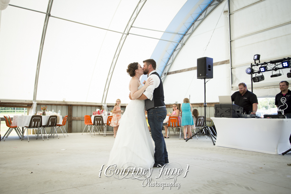 wright-county-fairgrounds-minneapolis-wedding-photographer-43