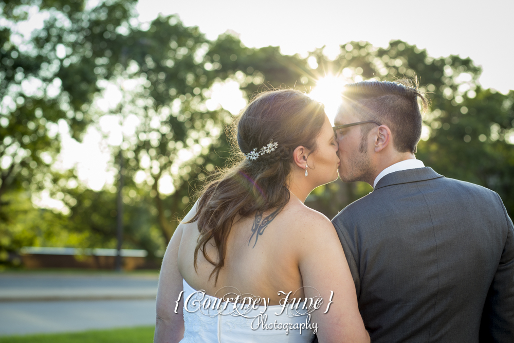 bloomington-hilton-minneapolis-hilton-purgatory-creek-park-wedding-photographer-03