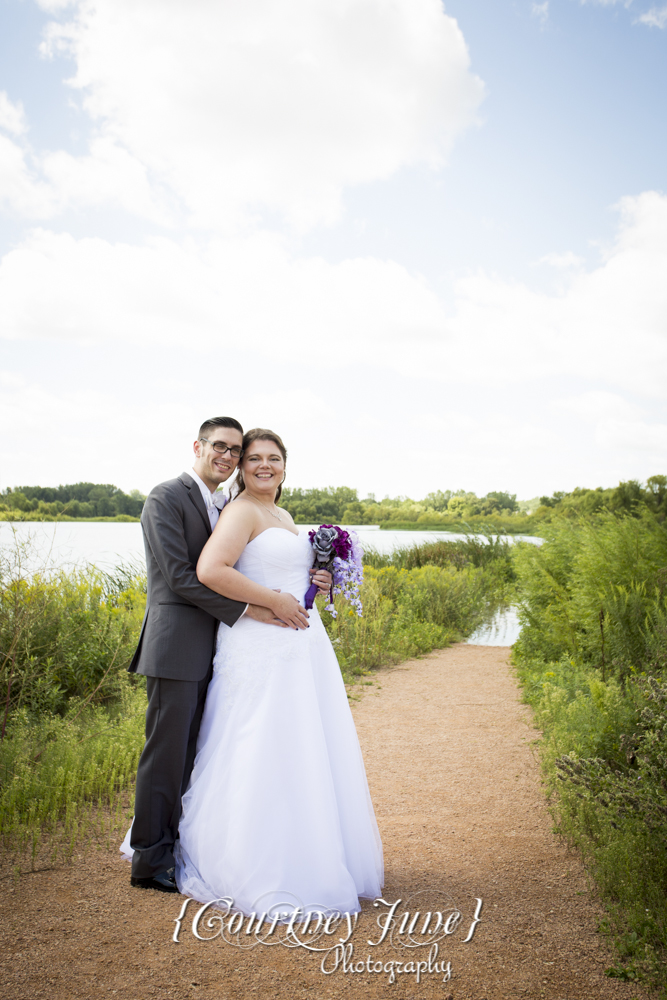 bloomington-hilton-minneapolis-hilton-purgatory-creek-park-wedding-photographer-11