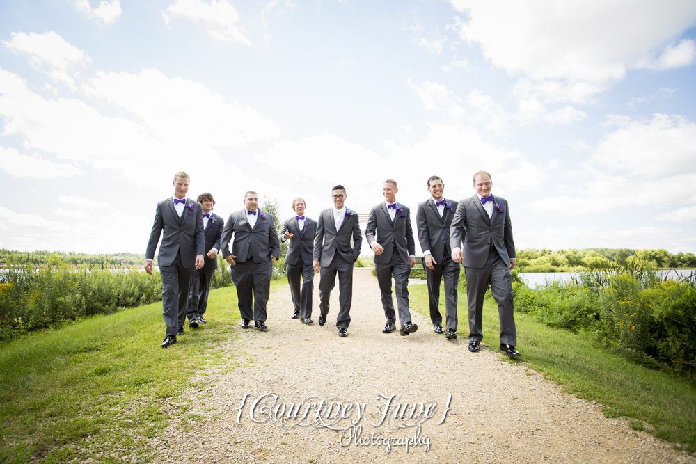 bloomington-hilton-minneapolis-hilton-purgatory-creek-park-wedding-photographer-14