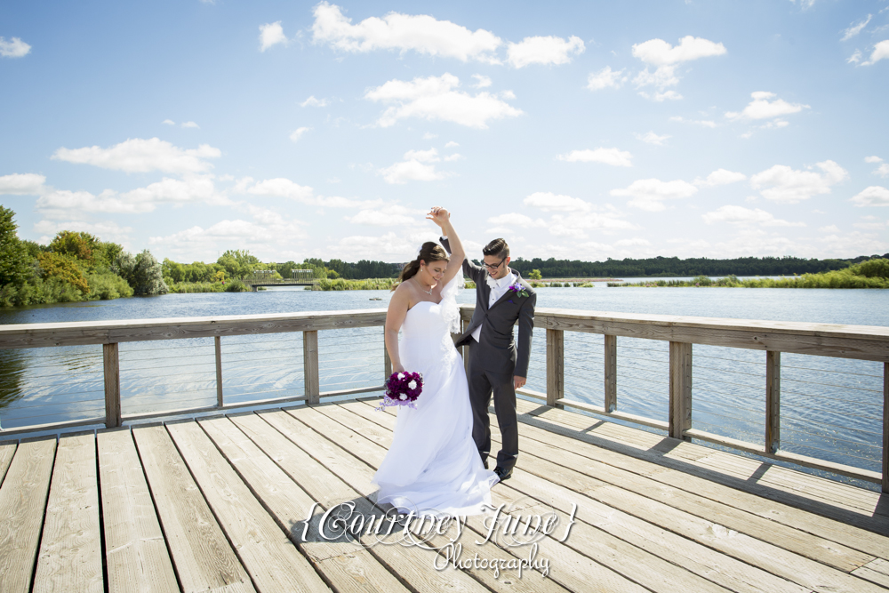 bloomington-hilton-minneapolis-hilton-purgatory-creek-park-wedding-photographer-19