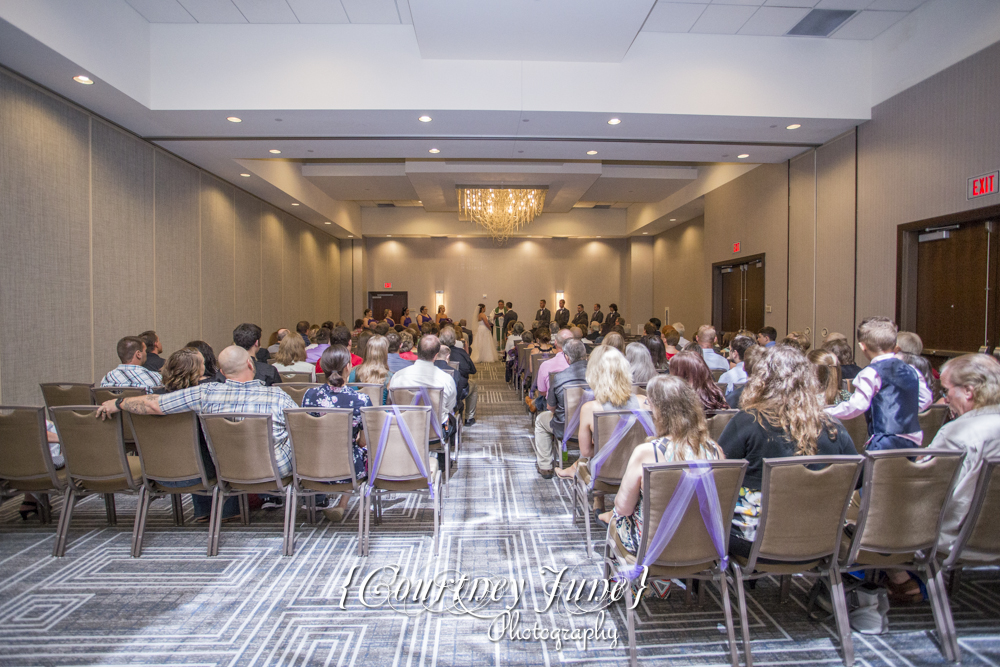 bloomington-hilton-minneapolis-hilton-purgatory-creek-park-wedding-photographer-22