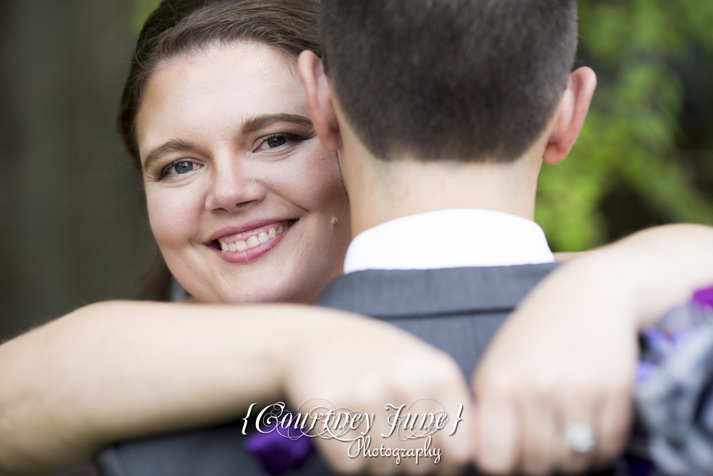 bloomington-hilton-minneapolis-hilton-purgatory-creek-park-wedding-photographer-30