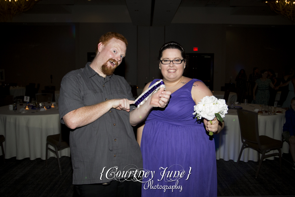 bloomington-hilton-minneapolis-hilton-purgatory-creek-park-wedding-photographer-52