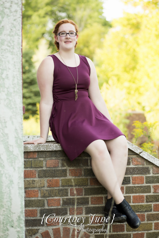 minnesota-river-outdoor-field-minneapolis-senior-portrait-photographer-09