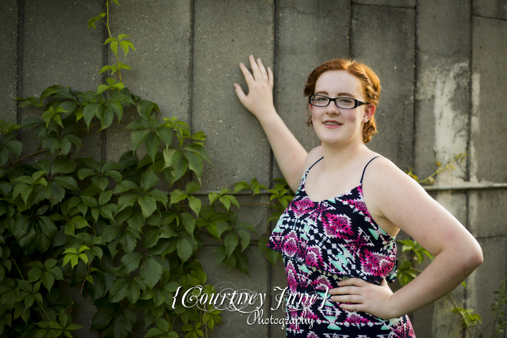 minnesota-river-outdoor-field-minneapolis-senior-portrait-photographer-12