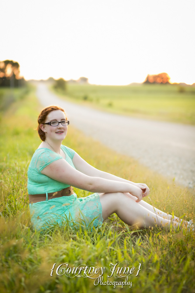 minnesota-river-outdoor-field-minneapolis-senior-portrait-photographer-16