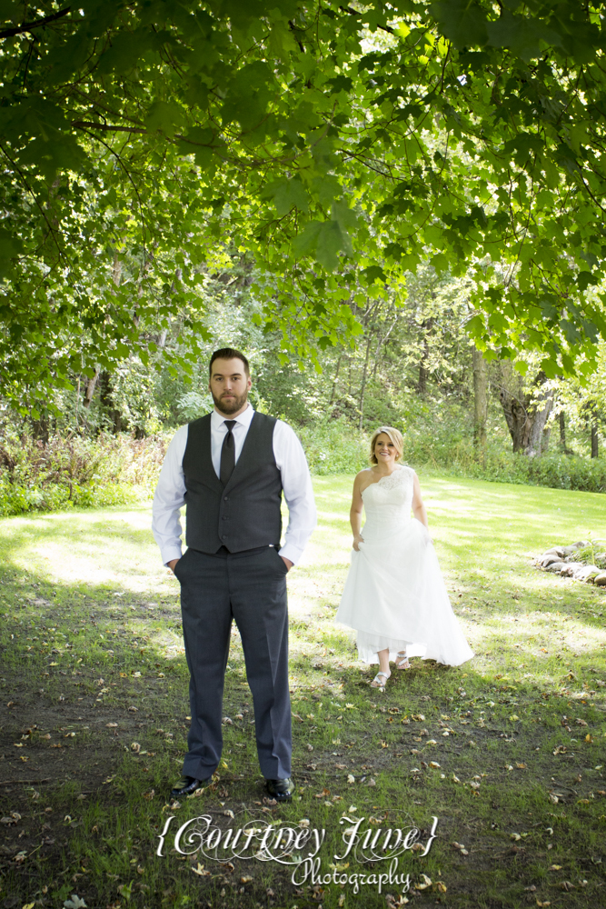 private-residence-rustic-le-sueur-wedding-minneapolis-wedding-photographer-10