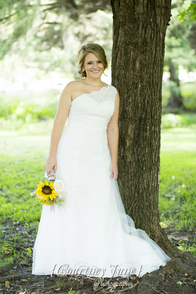 private-residence-rustic-le-sueur-wedding-minneapolis-wedding-photographer-13