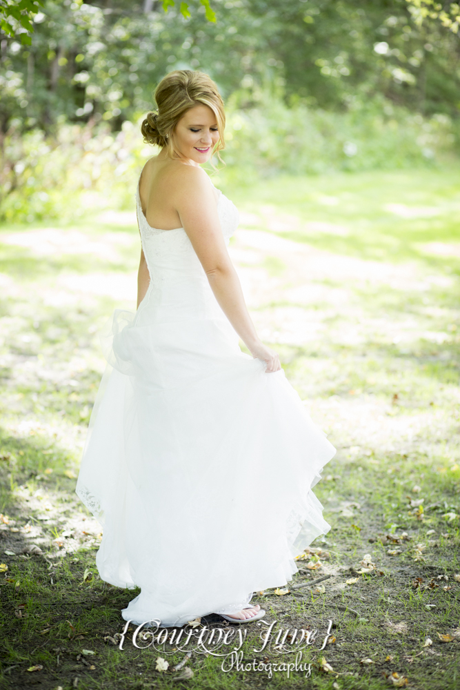 private-residence-rustic-le-sueur-wedding-minneapolis-wedding-photographer-15