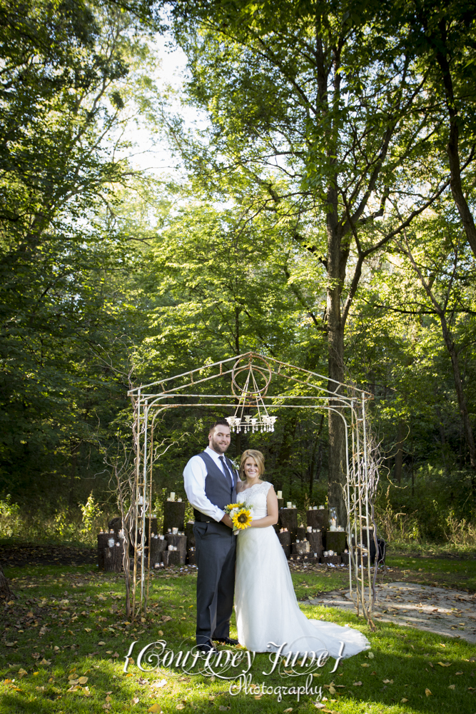 private-residence-rustic-le-sueur-wedding-minneapolis-wedding-photographer-33