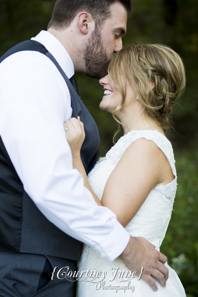 private-residence-rustic-le-sueur-wedding-minneapolis-wedding-photographer-35