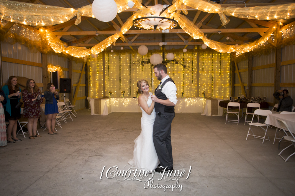 private-residence-rustic-le-sueur-wedding-minneapolis-wedding-photographer-42