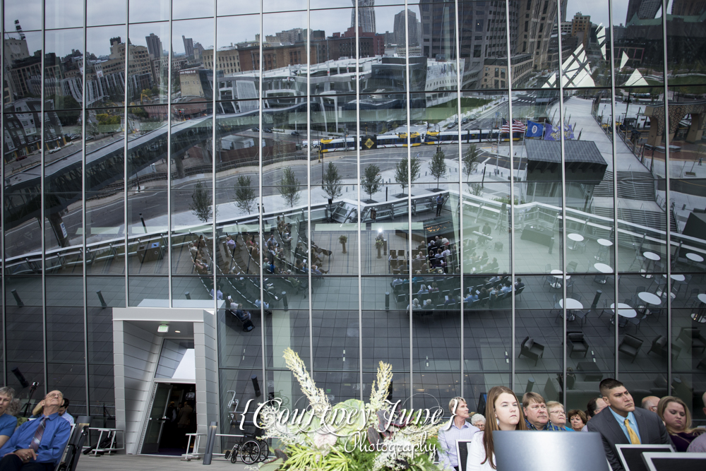 us-bank-stadium-vikings-minneapolis-mill-city-stone-arch-bridge-minneapolis-wedding-photographer-111