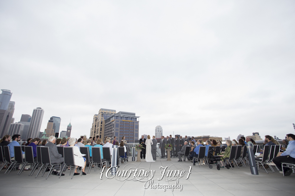 us-bank-stadium-vikings-minneapolis-mill-city-stone-arch-bridge-minneapolis-wedding-photographer-118