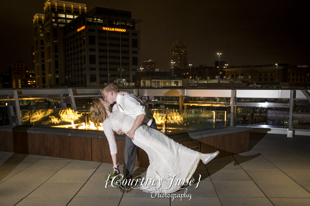 us-bank-stadium-vikings-minneapolis-mill-city-stone-arch-bridge-minneapolis-wedding-photographer-214