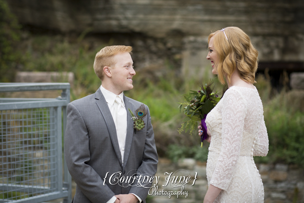 us-bank-stadium-vikings-minneapolis-mill-city-stone-arch-bridge-minneapolis-wedding-photographer-36