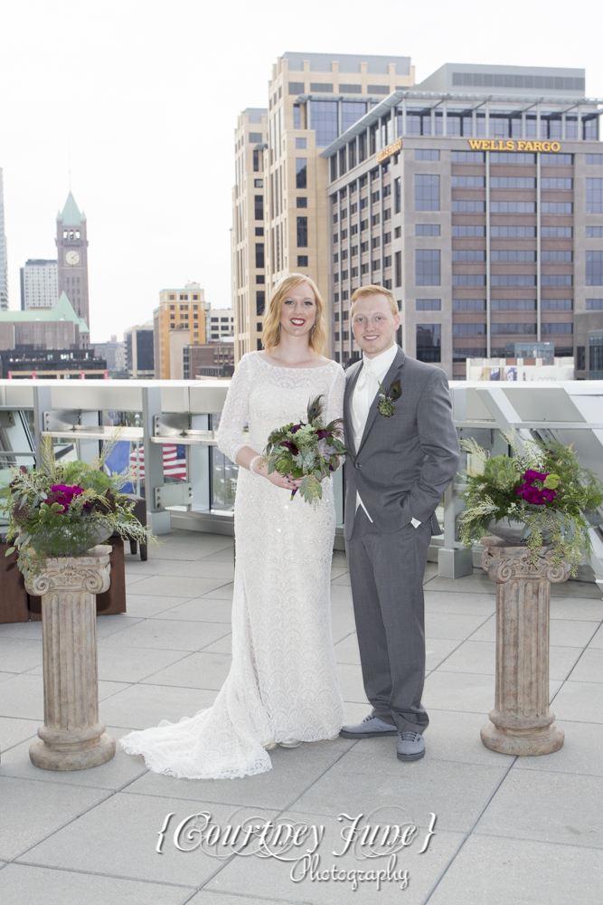 us-bank-stadium-vikings-minneapolis-mill-city-stone-arch-bridge-minneapolis-wedding-photographer-76