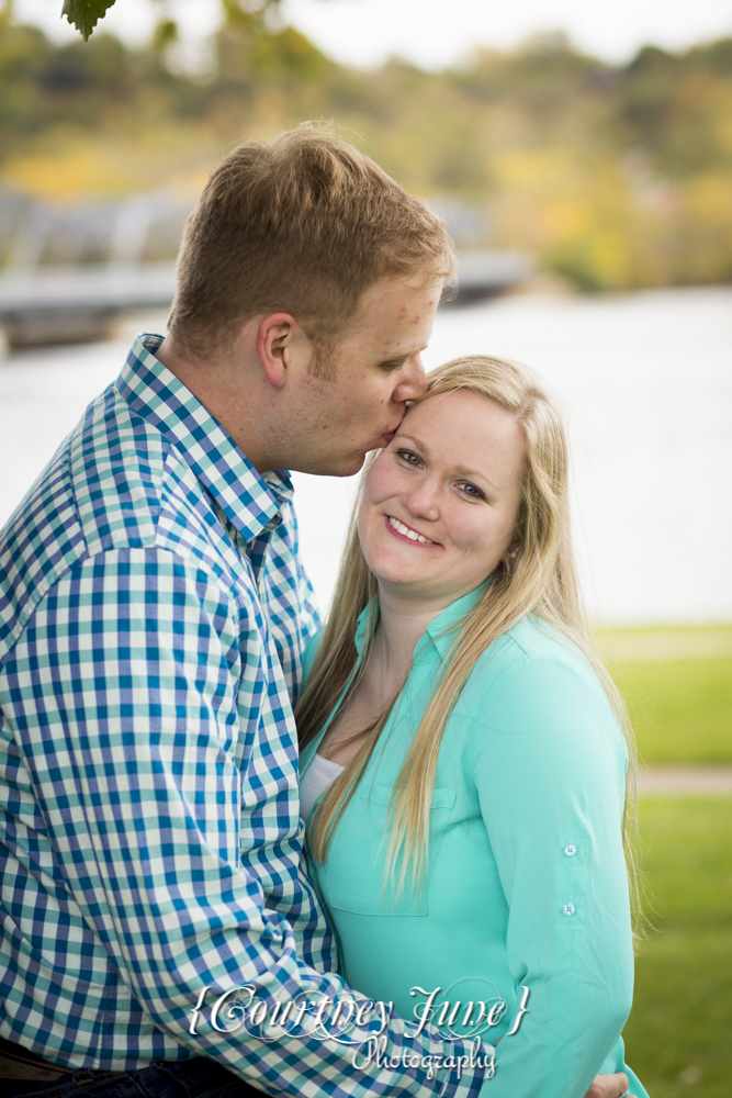 downtown-stillwater-st-croix-river-washington-county-historic-courthouse-minneapolis-wedding-photographer-05