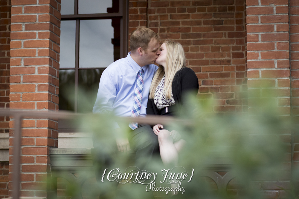 downtown-stillwater-st-croix-river-washington-county-historic-courthouse-minneapolis-wedding-photographer-16