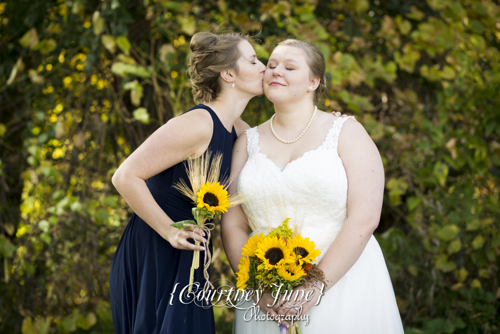 minnesota-harvest-apple-orchard-jordan-minneapolis-wedding-photography-23