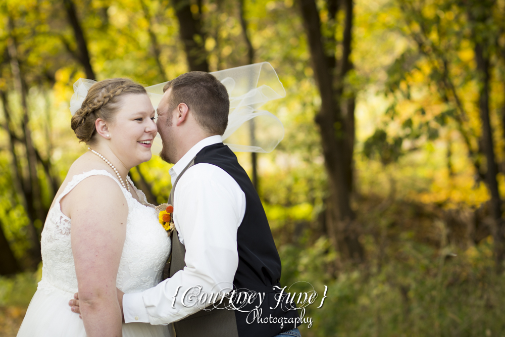 minnesota-harvest-apple-orchard-jordan-minneapolis-wedding-photography-30