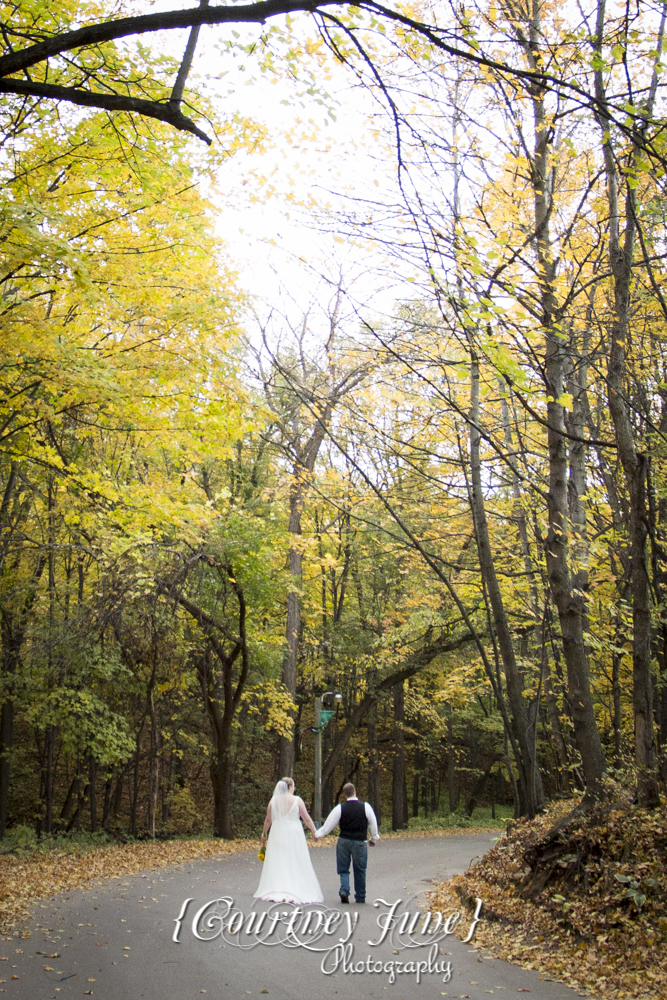 minnesota-harvest-apple-orchard-jordan-minneapolis-wedding-photography-41