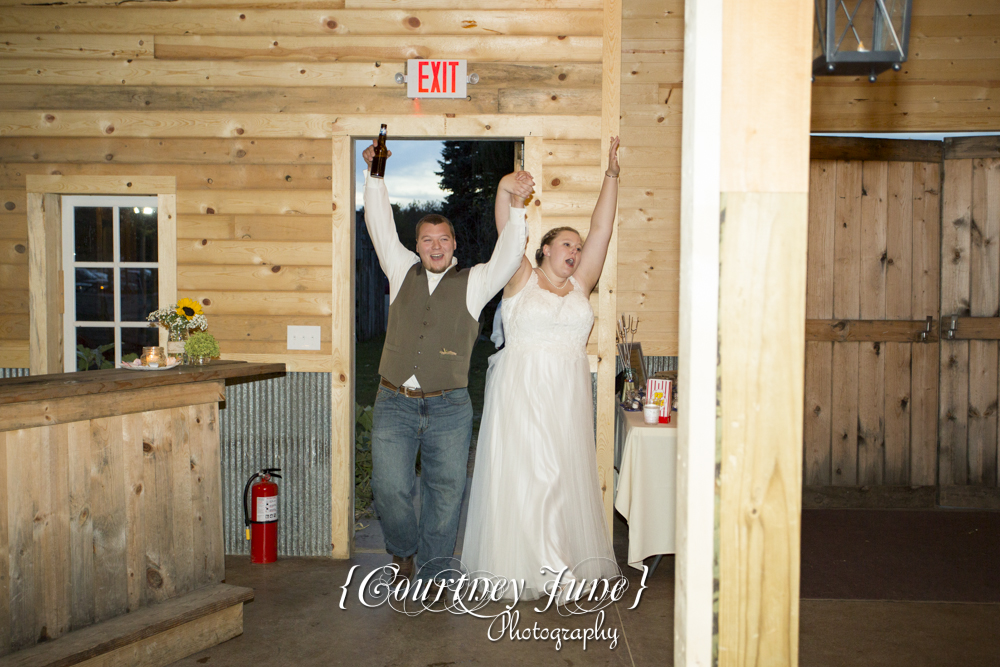 minnesota-harvest-apple-orchard-jordan-minneapolis-wedding-photography-44