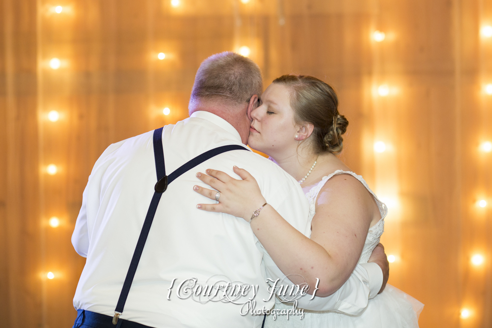 minnesota-harvest-apple-orchard-jordan-minneapolis-wedding-photography-51