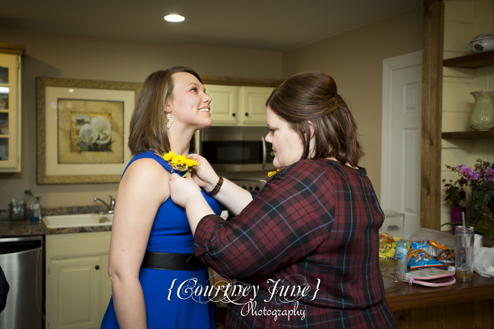 getting-ready-photos-minneapolis-wedding-photographer-02