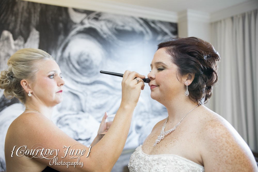 getting-ready-photos-minneapolis-wedding-photographer-03