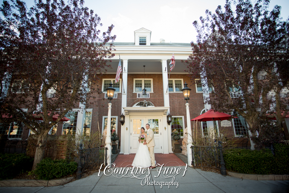 lowell inn stillwater wedding photographer minneapolis wedding photographer