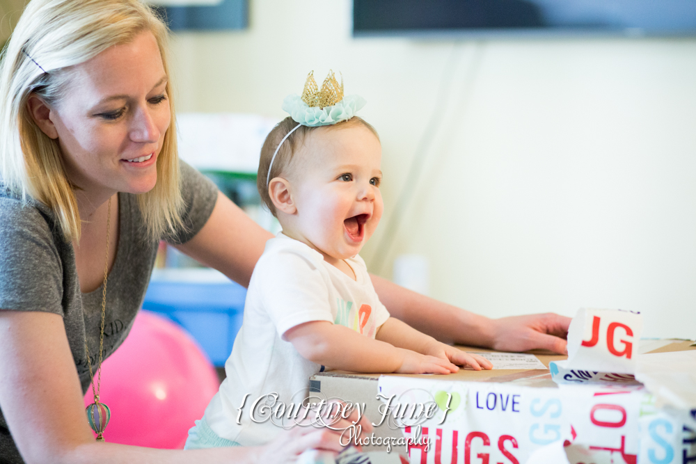 first-birthday-party-dr-suess-minneapolis-family-photographer-first-birthday-photographer-45