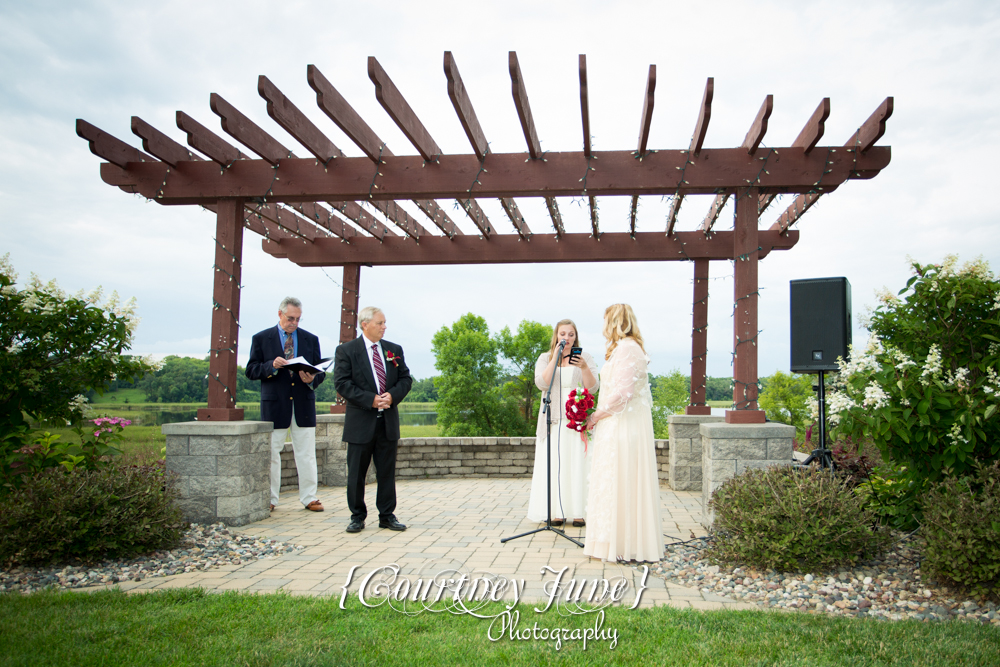 Minnesota Horse and Hunt Club Wedding Photographer