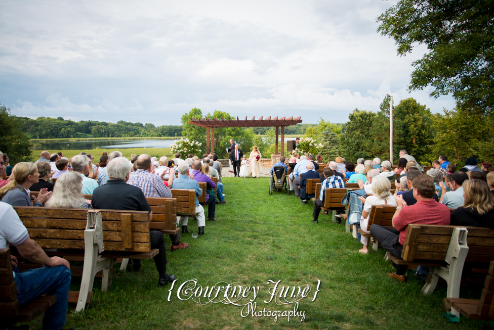 Minnesota Horse and Hunt Club Wedding Photographer