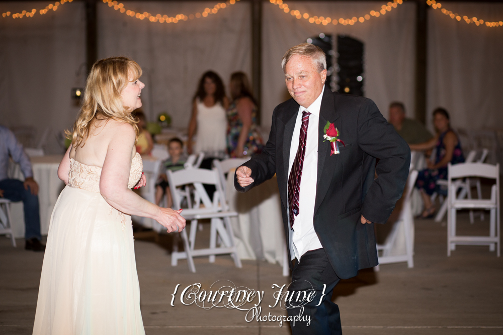 Minnesota Horse and Hunt Club Wedding Photographer