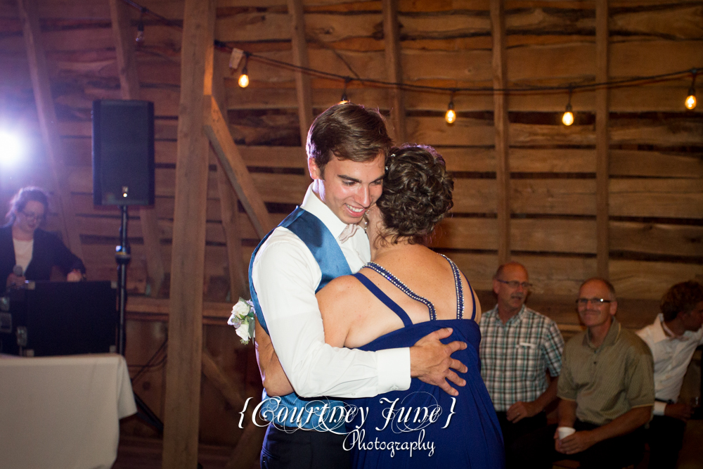 Golden Oak Farm Wedding Photographer